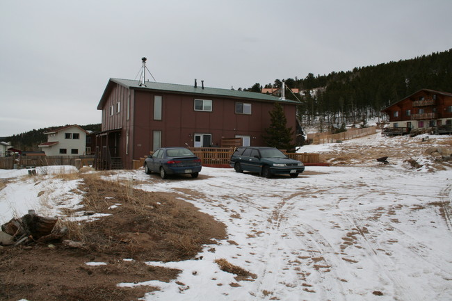 139 Conger St in Nederland, CO - Foto de edificio - Building Photo