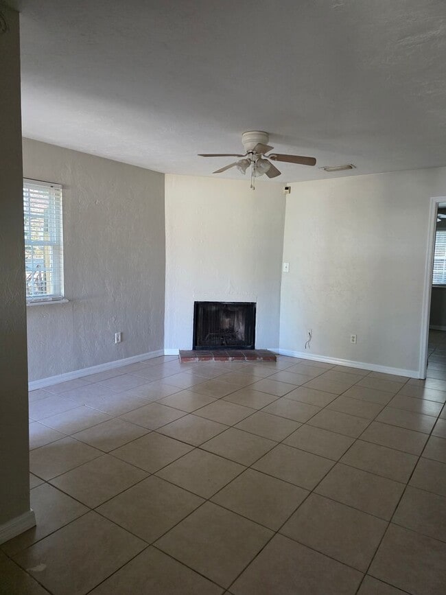 3729 Sutor Ct in Tallahassee, FL - Building Photo - Building Photo