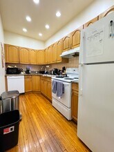 21 Gibbs St in Brookline, MA - Foto de edificio - Building Photo