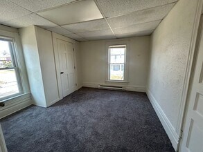 422 S Center St in Grove City, PA - Building Photo - Building Photo