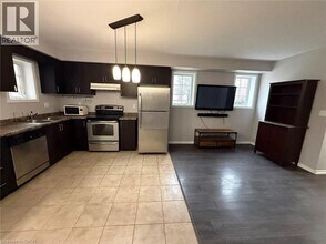 931 Glasgow St in Kitchener, ON - Building Photo - Building Photo