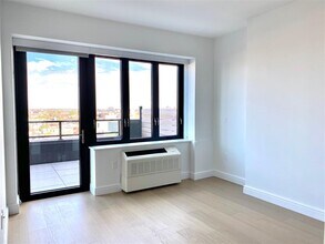 475 Clermont Ave-Unit -1032 in Brooklyn, NY - Building Photo - Building Photo