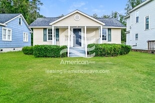 713B Hillcrest Ave in Columbia, SC - Building Photo