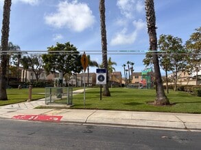 1617 Norton St in Oxnard, CA - Foto de edificio - Building Photo