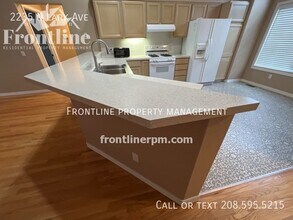 2235 N Lark Ave in Meridian, ID - Building Photo - Building Photo