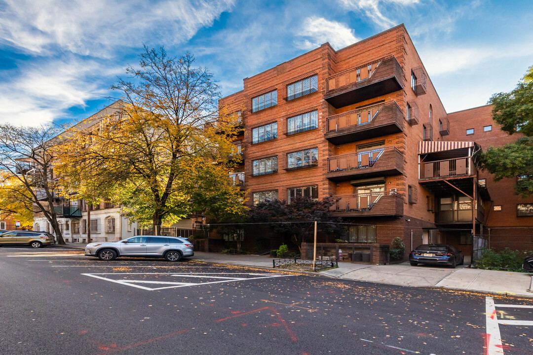 106 Ross St in Brooklyn, NY - Foto de edificio