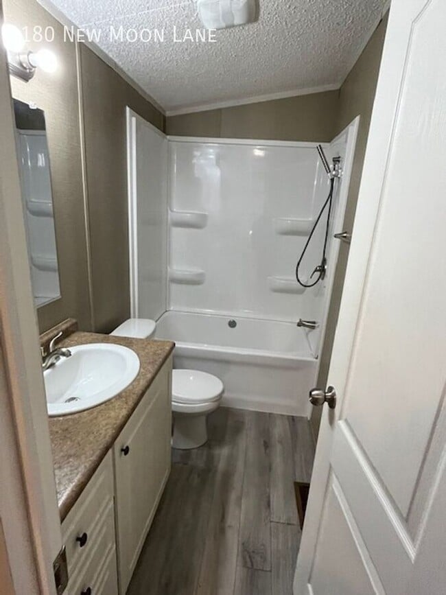 180 New Moon Ln in Wichita Falls, TX - Building Photo - Building Photo