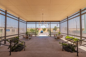 ALMA Apartments in Austin, TX - Foto de edificio - Building Photo