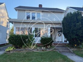 3944 Torrance Dr in Toledo, OH - Building Photo