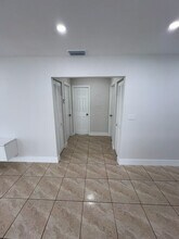 160 E 34th St in Hialeah, FL - Building Photo - Building Photo