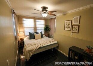 235 Savin Hill Ave, Unit 1 in Boston, MA - Building Photo - Building Photo