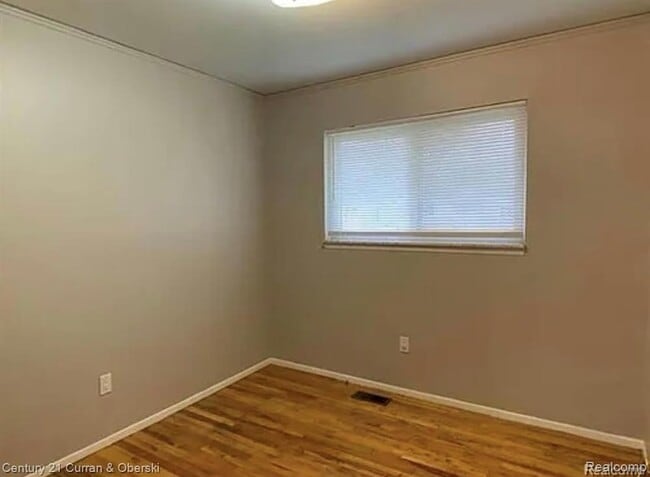 467 S Marie St in Westland, MI - Foto de edificio - Building Photo