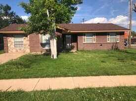 2921 S Manhattan St in Amarillo, TX - Building Photo