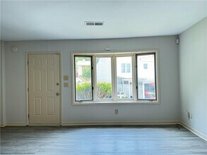 153 Holcomb Ferry Rd in Roswell, GA - Building Photo - Building Photo