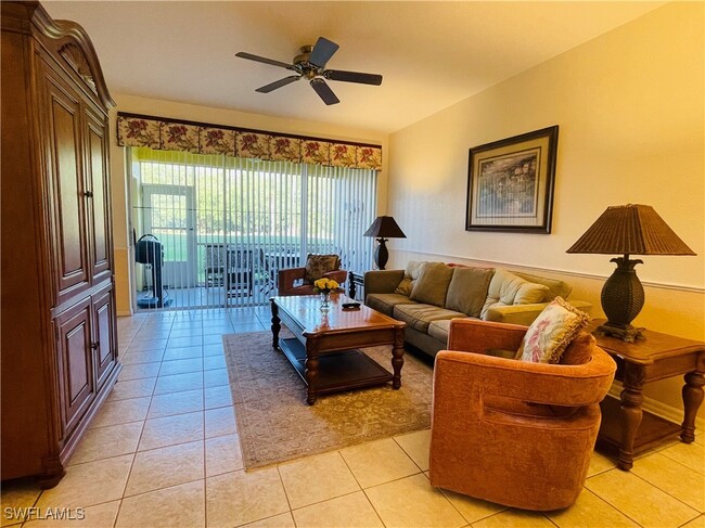 6828 Sterling Greens Dr in Naples, FL - Foto de edificio - Building Photo