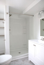 126 Tate St, Unit 126-B in Greensboro, NC - Building Photo - Building Photo