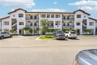 Legacy at Oakwood Landing in Melbourne, FL - Building Photo - Building Photo