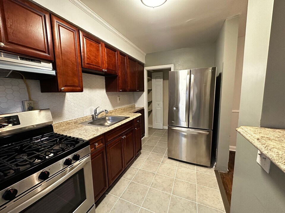 7125 Baltimore St in Baltimore, MD - Building Photo