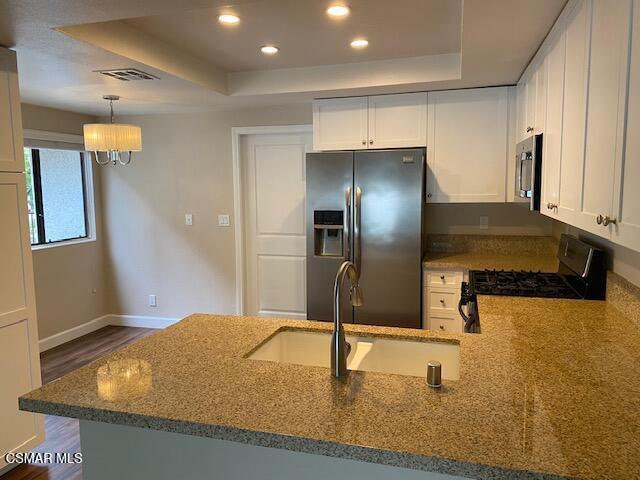 4048 Stoneriver Ct in Westlake Village, CA - Building Photo - Building Photo