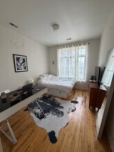 1270 N Milwaukee Ave in Chicago, IL - Building Photo - Building Photo