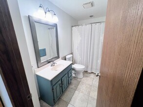 4651 Manchester Rd in Mound, MN - Building Photo - Building Photo