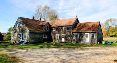 46 Exeter Rd in Lebanon, CT - Foto de edificio - Building Photo