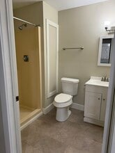 210 S Eaton St in Albion, MI - Building Photo - Building Photo