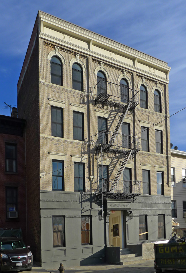 153 Chauncey St in Brooklyn, NY - Foto de edificio - Building Photo