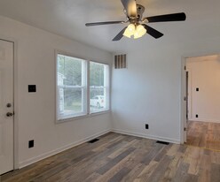 411 Railroad St in Monroe, MI - Building Photo