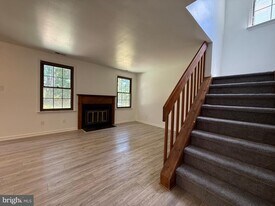 343 Brookdale Blvd in Monroe, NJ - Building Photo
