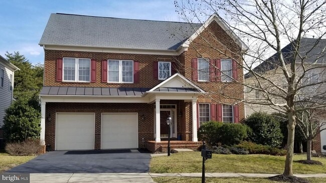 property at 43649 Riverpoint Dr