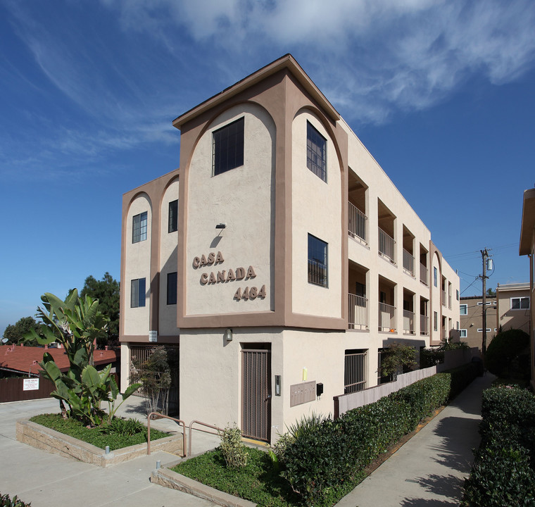 Casa Canada in San Diego, CA - Foto de edificio