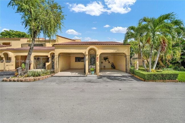 3996 Estepona Ave in Doral, FL - Building Photo - Building Photo