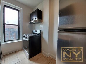29-07 31st Ave in Queens, NY - Building Photo - Building Photo