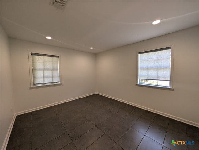 405 Oakwood Blvd in New Braunfels, TX - Building Photo - Building Photo