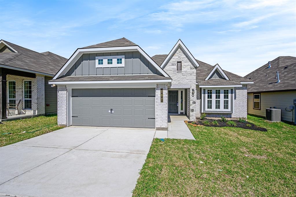 107 Alessandra Way Photo