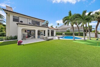 129 Olympus Way in Jupiter, FL - Building Photo - Building Photo