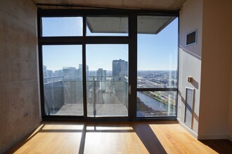 235 W Van Buren St, Unit 3308 in Chicago, IL - Building Photo - Building Photo