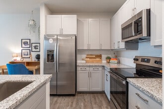 Bellrock Memorial in Houston, TX - Foto de edificio - Interior Photo