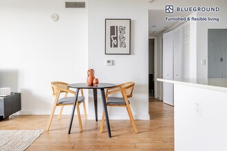 1501 SW 37th Ave in Miami, FL - Foto de edificio - Building Photo