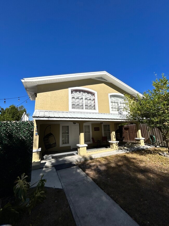 203 W Crest Ave, Unit 203 W Crest unit B in Tampa, FL - Building Photo - Building Photo