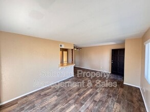 1006 Santa Fe Dr in Encinitas, CA - Building Photo - Building Photo