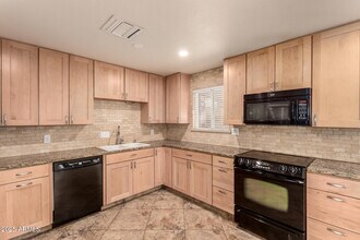 1320 S Beck Ave in Tempe, AZ - Building Photo - Building Photo