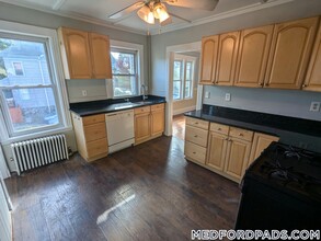 43 Orchard St, Unit 2 in Medford, MA - Building Photo - Building Photo