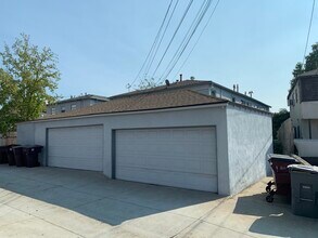 809 N. Adams St., Unit Apt C in Glendale, CA - Foto de edificio - Building Photo