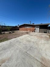 9406 N 5th Ave in Phoenix, AZ - Foto de edificio - Building Photo