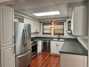 2811 Gardner Ave in Berkley, MI - Building Photo - Building Photo