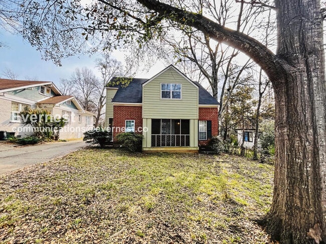 property at 810 Madison St