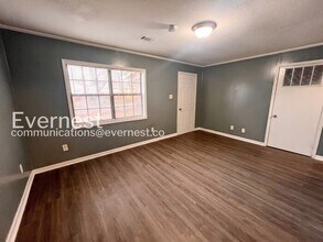 5801 W 59th St in Little Rock, AR - Building Photo - Building Photo