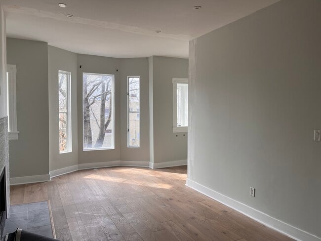 1015 P St NW, Unit 2 in Washington, DC - Foto de edificio - Building Photo